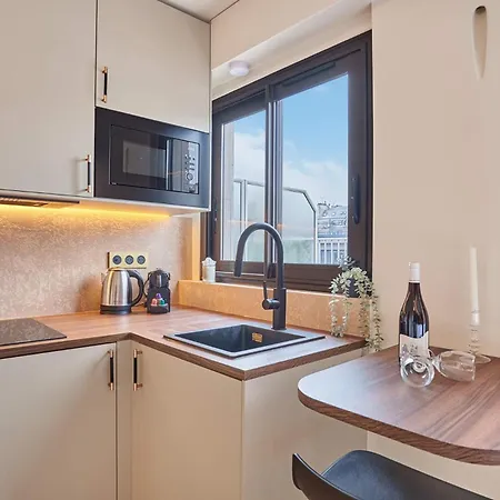 New Eiffel Tower-trocadero * Paryż