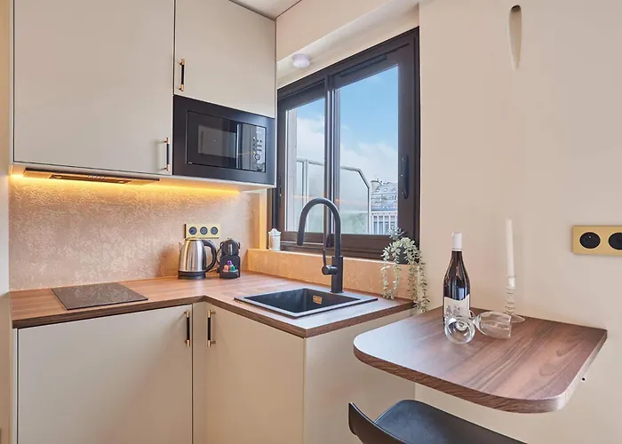 New Eiffel Tower-trocadero * Paryż