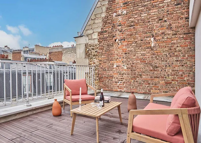 New Eiffel Tower-trocadero *